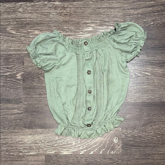 Girls size xsmall green shirt with buttons down the front Eyeshadow girls brand - Picture 1 of 4